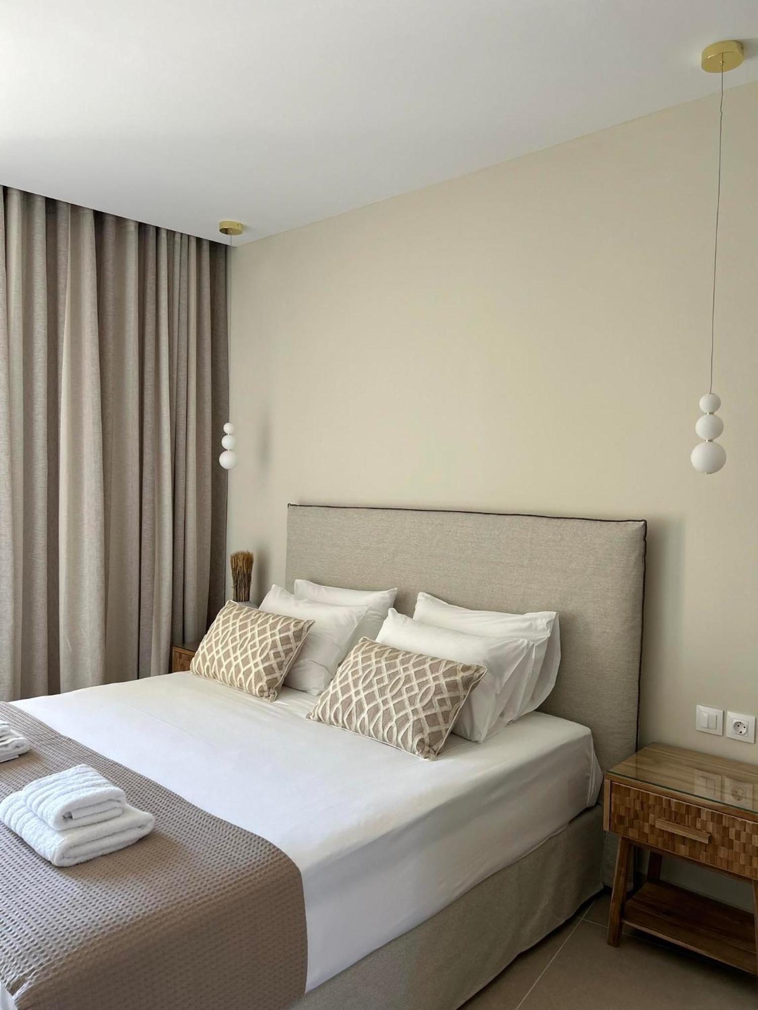 Helen Hotel Порос Экстерьер фото